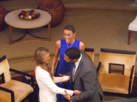 © [url=pinktheatre.tumblr.com/post/46852742200]pinktheatre[/url]
Palavras chave: TV;2013;LIVE WITH KELLY AND MICHAEL