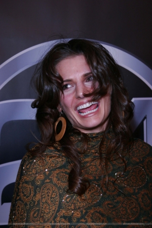 Palavras chave: 24 100th episode and 5th season premiere party