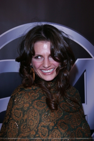 Palavras chave: 24 100th episode and 5th season premiere party