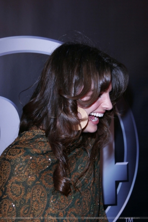 Palavras chave: 24 100th episode and 5th season premiere party