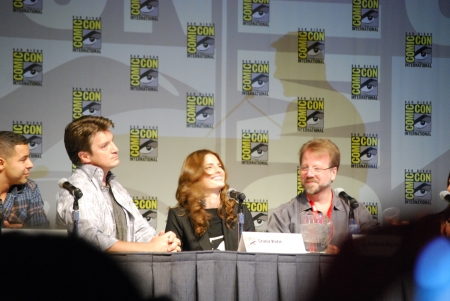 © [url=http://www.flickr.com/photos/genevieve719]Genevieve[/url]
Palavras chave: ComicCon;Comic Con;painel;SDCC;Nathan Fillion;Jon Huertas;Andrew Marlowe