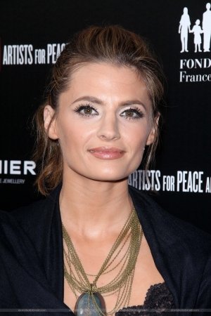 Palavras chave: Artists for Peace Justice;A Ring to Educate a Child in Haiti;launch event;2011