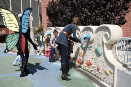 Palavras chave: CHLA;Children&#039;s Hospital Los Angeles;2011