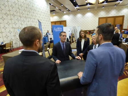 © [url=https://www.facebook.com/garcetti/photos/pcb.10153698808284806/10153698807229806/]Mayor Eric Garcetti[/url]
