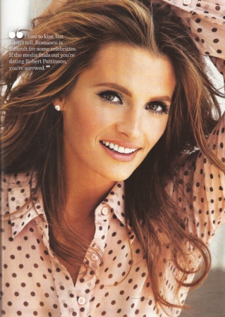 Palavras chave: REVISTA;SCAN;2012;REVISTA;CHATELAINE