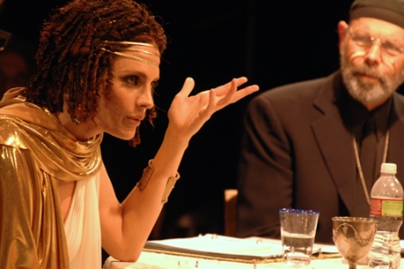 Palavras chave: TEATRO;Meeting of Minds;2010;Cleopatra;Steve Allen
